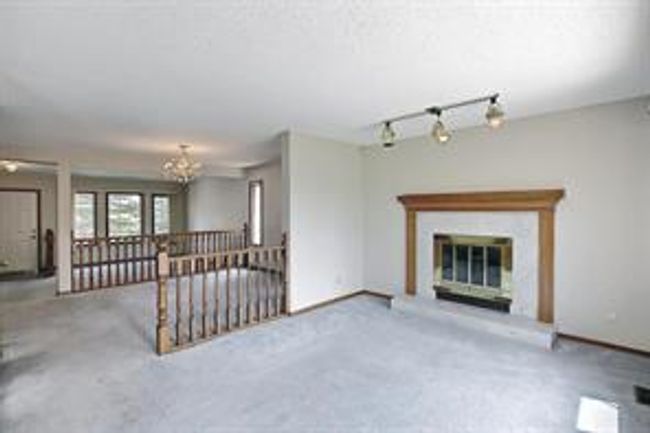52 Shawnee Way Sw, House detached with 5 bedrooms, 3 bathrooms and 4 parking in Calgary AB | Image 10