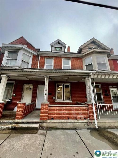 42 Easton Rd, Nazareth, PA, 18064-3009 | Card Image
