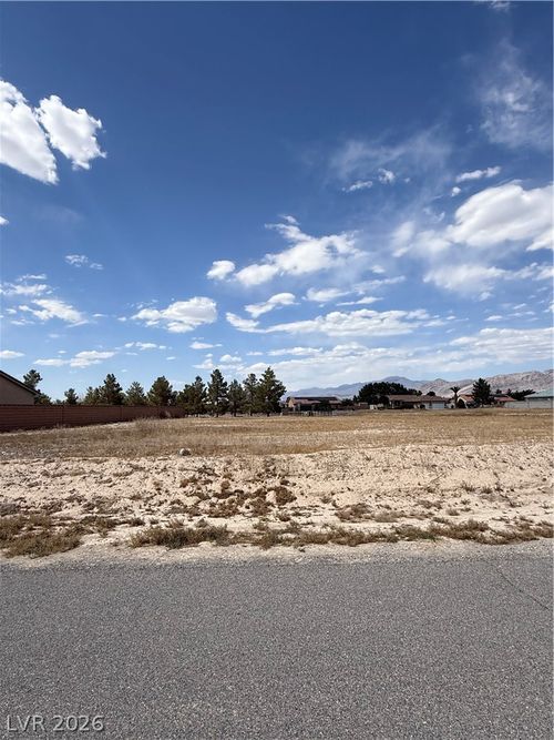 5280 E Chasemoor St, Pahrump, NV, 89061-7238 | Card Image