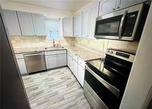 429 Crane Dr, Lawrenceville, GA, 30046-6120 | Card Image