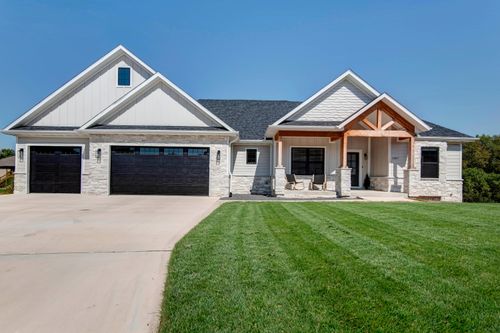 1367 S Casa Grande Ave, Springfield, MO, 65802-7105 | Card Image