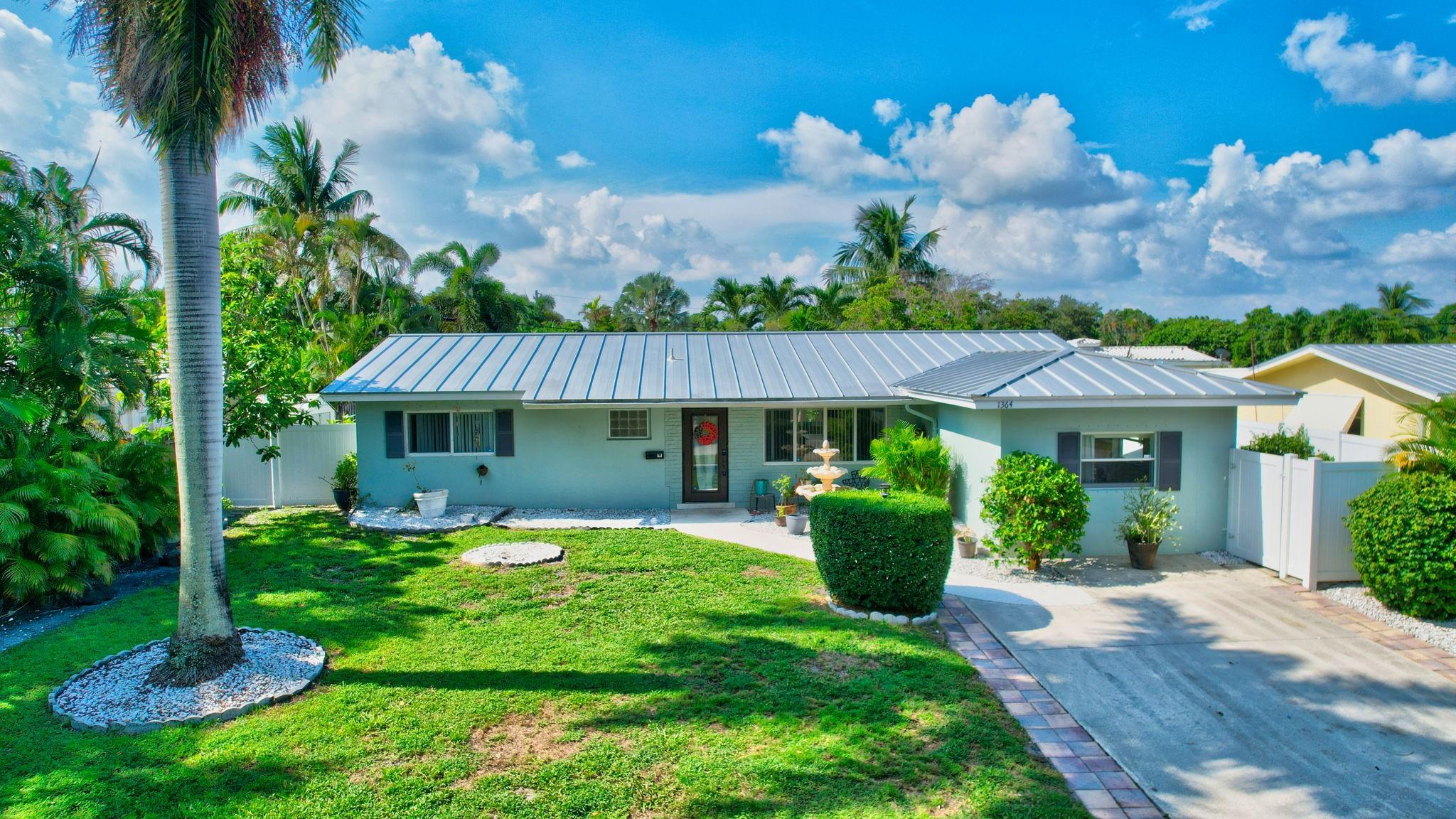 4th St, Boca Raton, FL 33486