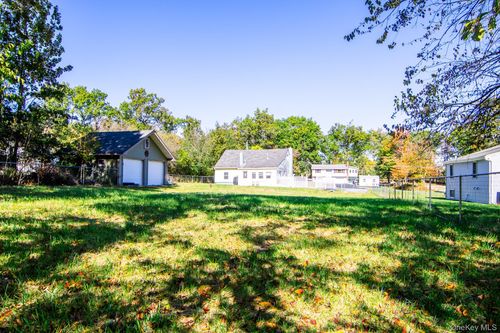 13 Strack Rd, Goshen, NY, 10924-5806 | Card Image