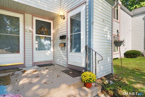 30-30 Candlewood Dr, South Windsor, CT, 06074-2610 | Card Image