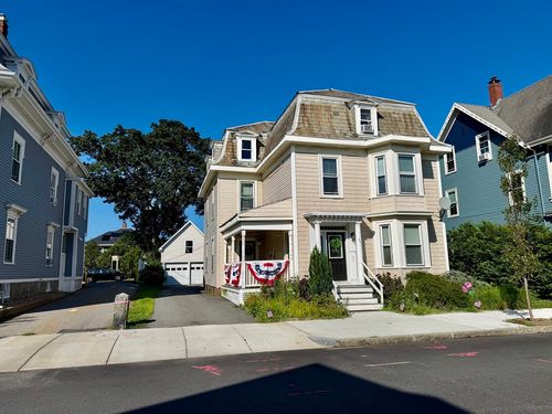 26 Abbott St, Beverly, MA, 01915-5275 | Card Image