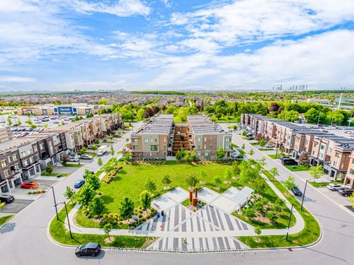 322-99 Eagle Rock Way, Maple, ON, L6A5A7 | Card Image