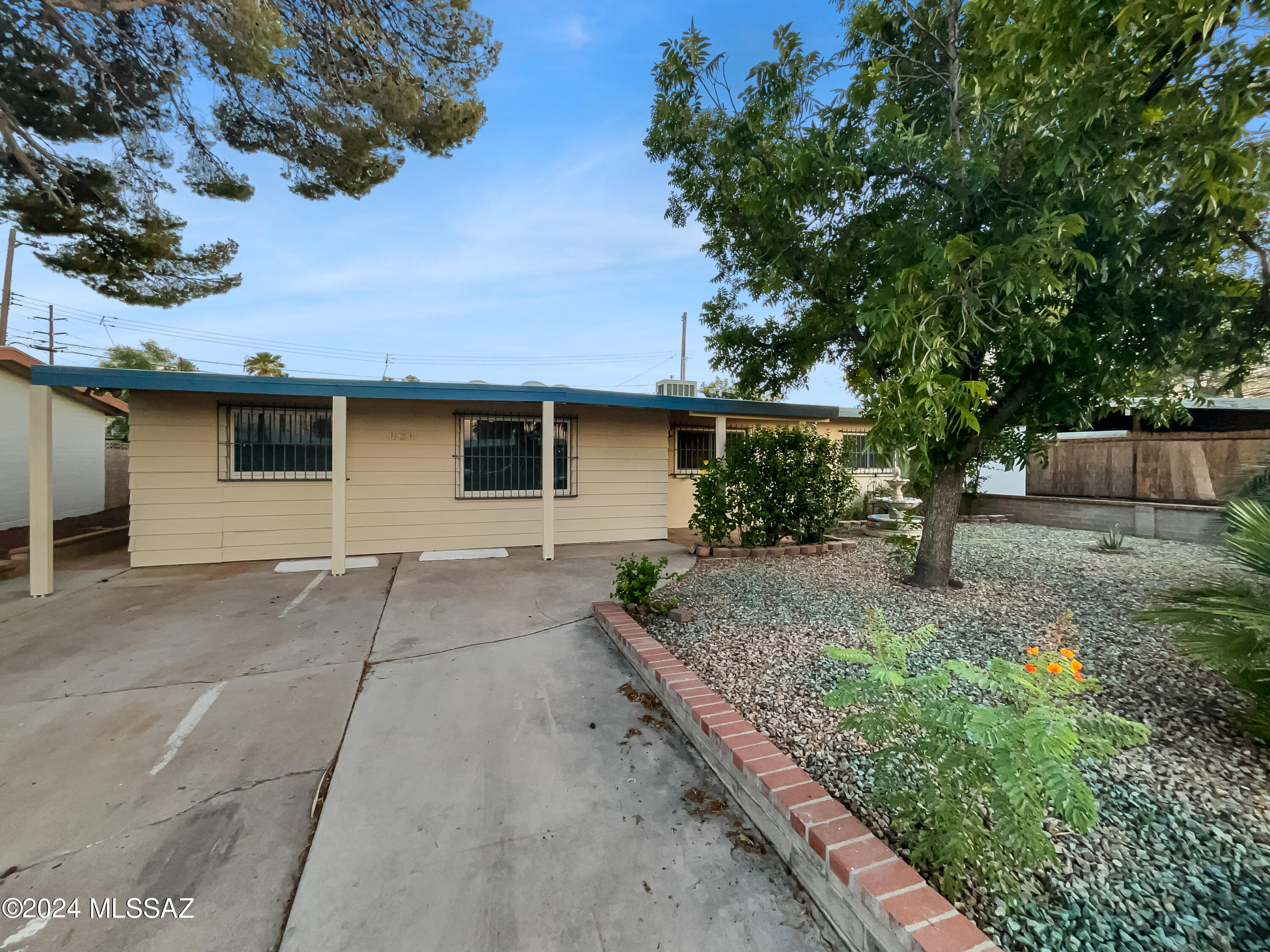 King St, Tucson, AZ 85705