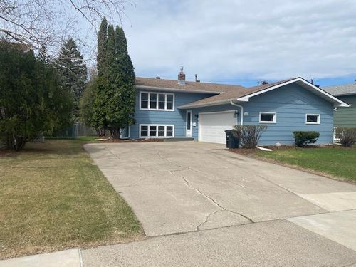 1413 21st St S, Fargo, ND, 58103-3810 | Card Image