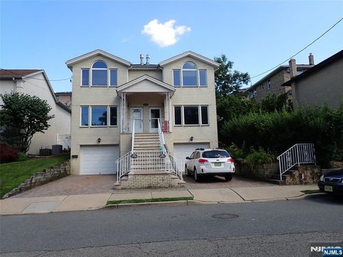 2408 Rossett St, Fort Lee, NJ, 07024-3915 | Card Image