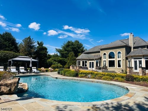 4 Viewpoint Ter, LEBANON, NJ, 08833-4379 | Card Image