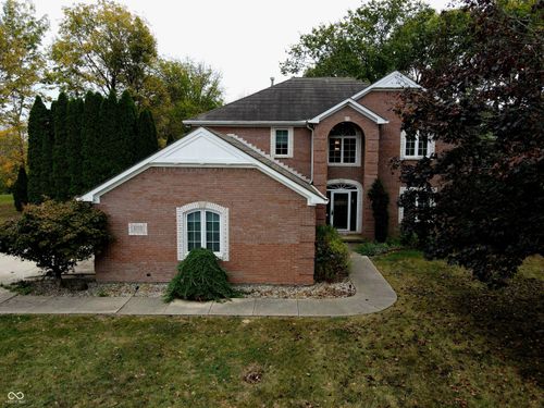 5773 Station Hill Dr, Avon, IN, 46123-7357 | Card Image