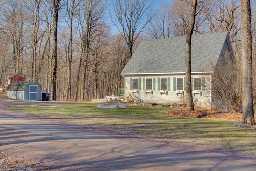 47 Lovers Ln, Grand Isle, VT, 05458-2323 | Card Image