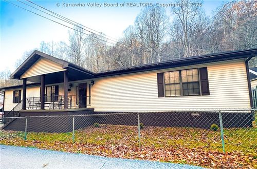 413 Bills Branch Rd, Logan, WV, 25601-5027 | Card Image