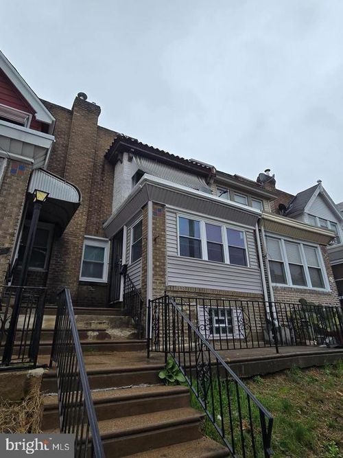 2005 S Redfield St, PHILADELPHIA, PA, 19143-5902 | Card Image