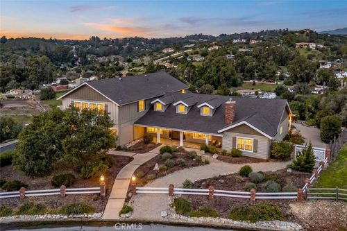 375 Plancha Way, Arroyo Grande, CA, 93420-4610 | Card Image