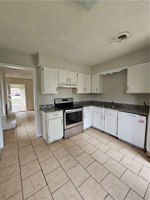 708 S 23rd St, Rogers, AR, 72758-4077 | Card Image