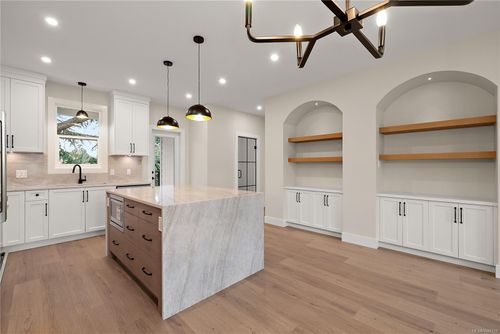 102-954 Preston Way, Langford, BC, V9B3B9 | Card Image