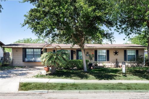 6203 Vista Valley Dr, San Antonio, TX, 78242-2530 | Card Image