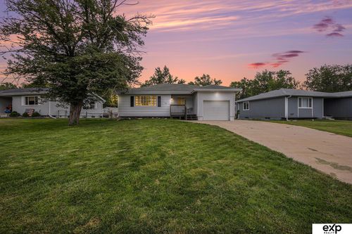 26 Cedar Dr, Yutan, NE, 68073-3006 | Card Image