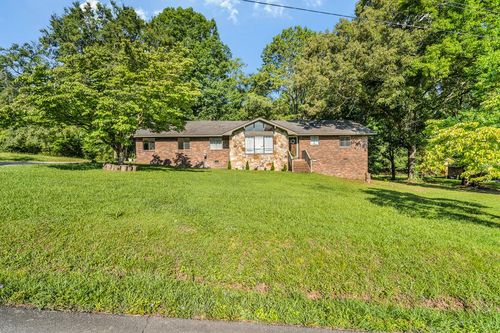 2814 Suncrest Dr, Dalton, GA, 30720-7560 | Card Image