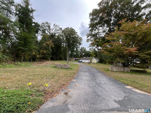 42 Brownson Drive, Shelton, CT, 06484 | Card Image