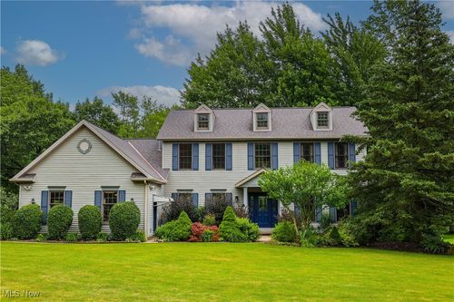 9841 Barr Rd, Brecksville, OH, 44141-3101 | Card Image