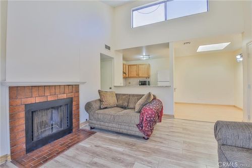 unit-206-9600 Van Nuys Blvd, Panorama City, CA, 91402-1064 | Card Image