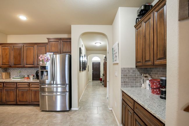 6613 Hall Of Fame Blvd, House other with 3 bedrooms, 2 bathrooms and 3 parking in Midland TX | Image 5