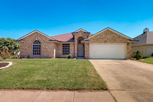 201 Settlers Glen Trl, Arlington, TX, 76002-4187 | Card Image