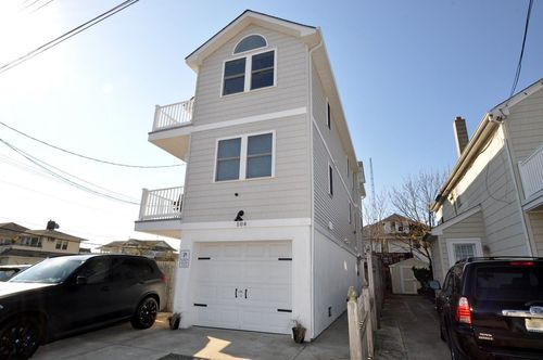 104 N Dudley Ave, Ventnor City, NJ, 08406-1801 | Card Image