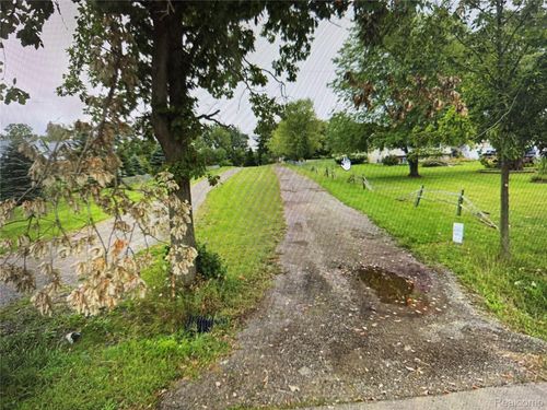 2320 Gramer Rd, Webberville, MI, 48892-9252 | Card Image