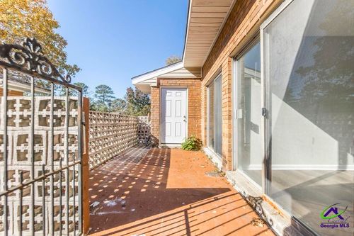 105 Westcliff Cir, Warner Robins, GA, 31093-8859 | Card Image