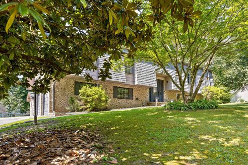 2404 Horseshoe Dr, Soddy Daisy, TN, 37379-3236 | Card Image