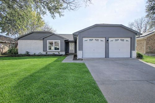 2421 Claremont Dr, Grand Prairie, TX, 75052-3821 | Card Image