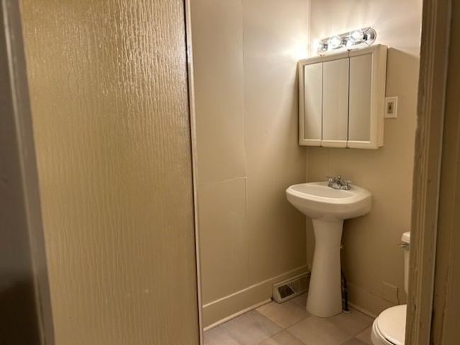 80 Michigan Ave, House other with 2 bedrooms, 1 bathrooms and null parking in Pontiac MI | Image 8