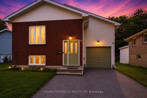 40 St Charles St, Belleville, ON, K8P2V8 | Card Image