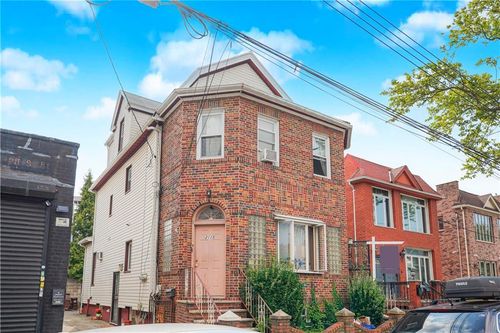 2115 W 9th St, Brooklyn, NY, 11223-3636 | Card Image