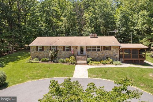 2112 Youngs Dr, HAYMARKET, VA, 20169-1558 | Card Image