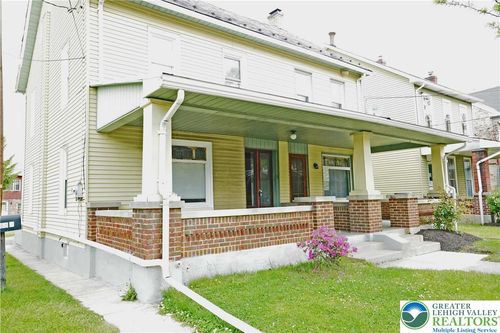 543 Chestnut St, Emmaus, PA, 18049-2403 | Card Image