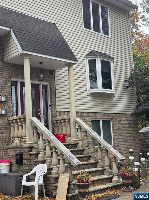 25 Elm Ave, Fairview, NJ, 07022-1678 | Card Image