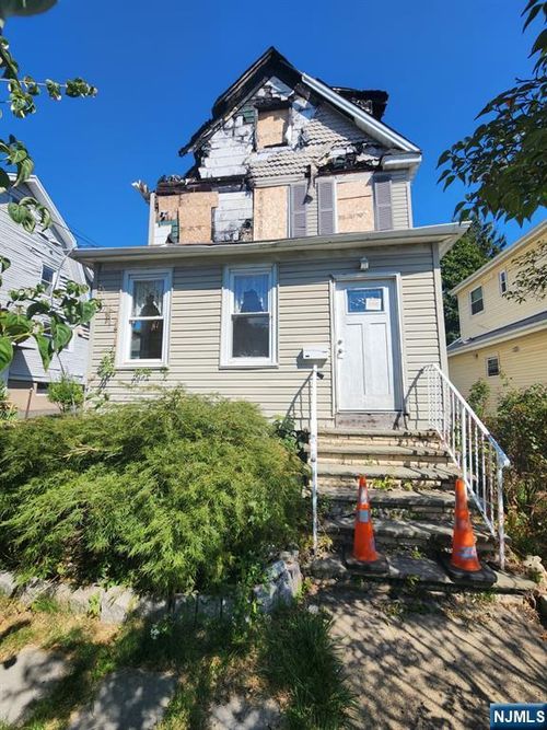 26 Emerson St, Ridgefield Park, NJ, 07660-2017 | Card Image