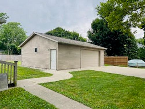 1023 E Church St, Adrian, MI, 49221-3425 | Card Image