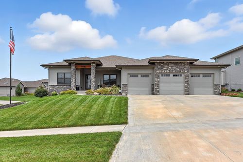 11518 Cooper St, Papillion, NE, 68046-5011 | Card Image
