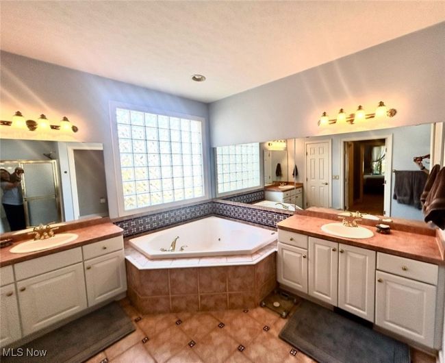 4310 Royal St George Dr, House other with 5 bedrooms, 5 bathrooms and null parking in Avon OH | Image 19
