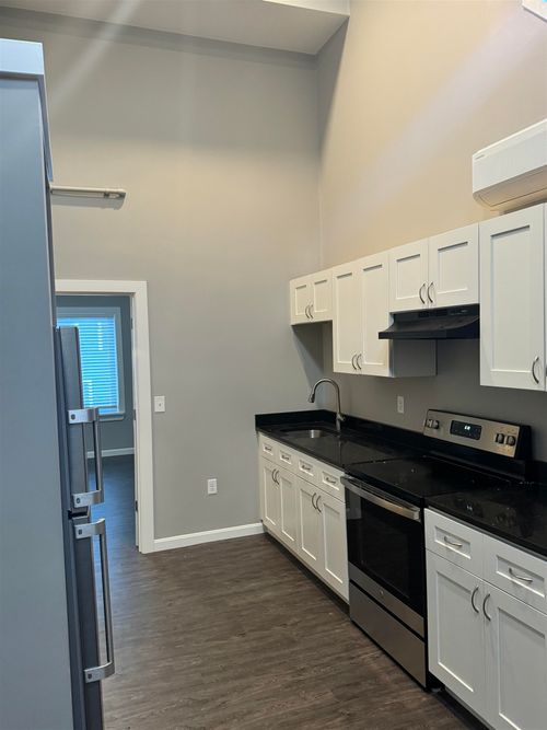 202-50 Monarch Way, Portsmouth, NH, 03801 | Card Image