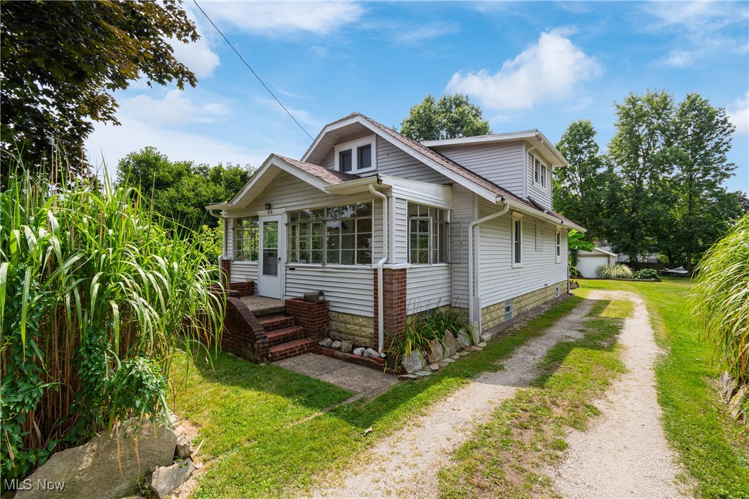 Clifford Ave, Akron, OH 44306