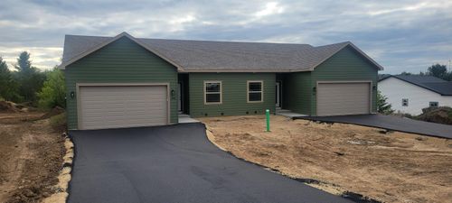 408 Mine Rd, Baraboo, WI, 53913-9545 | Card Image