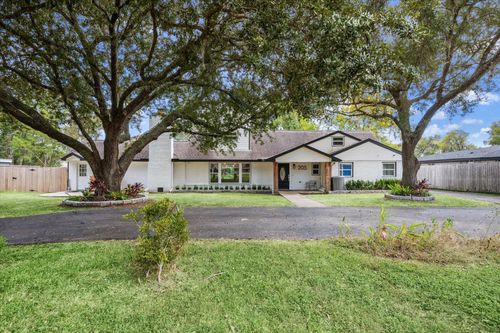205 W Bayou Dr, Dickinson, TX, 77539-6236 | Card Image