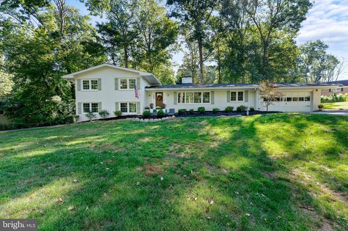 2425 Hunter Mill Rd, VIENNA, VA, 22181-3009 | Card Image