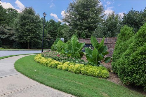 1547 Paxton Dr Sw, Lilburn, GA, 30047-3480 | Card Image